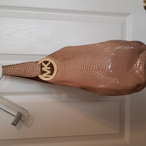 Michael Kors slouchy hobo handbag, tan. - Picture 8 of 8